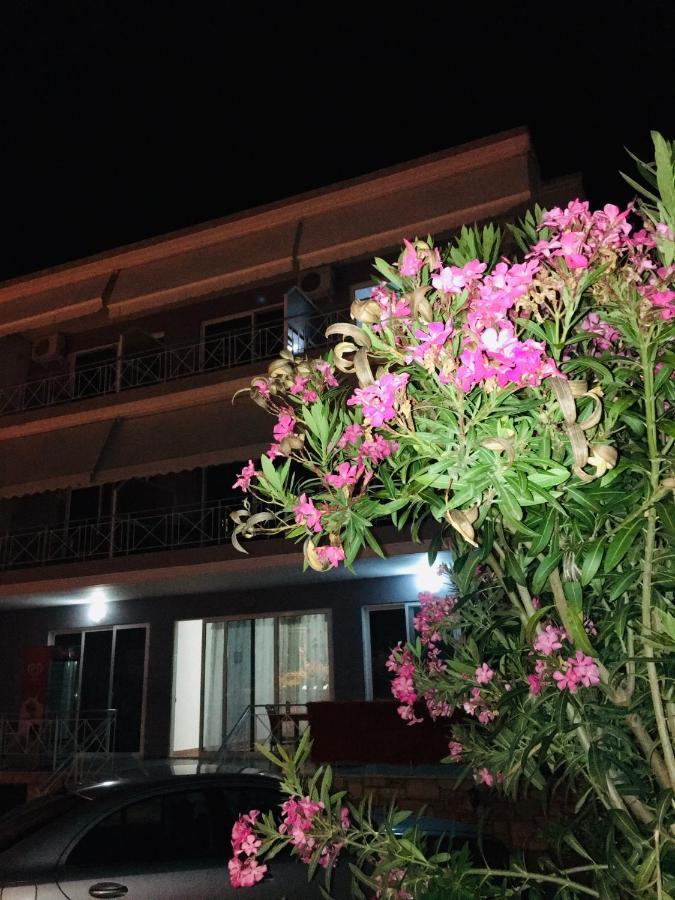 Irini Boutique Rooms!!! Himare Ngoại thất bức ảnh
