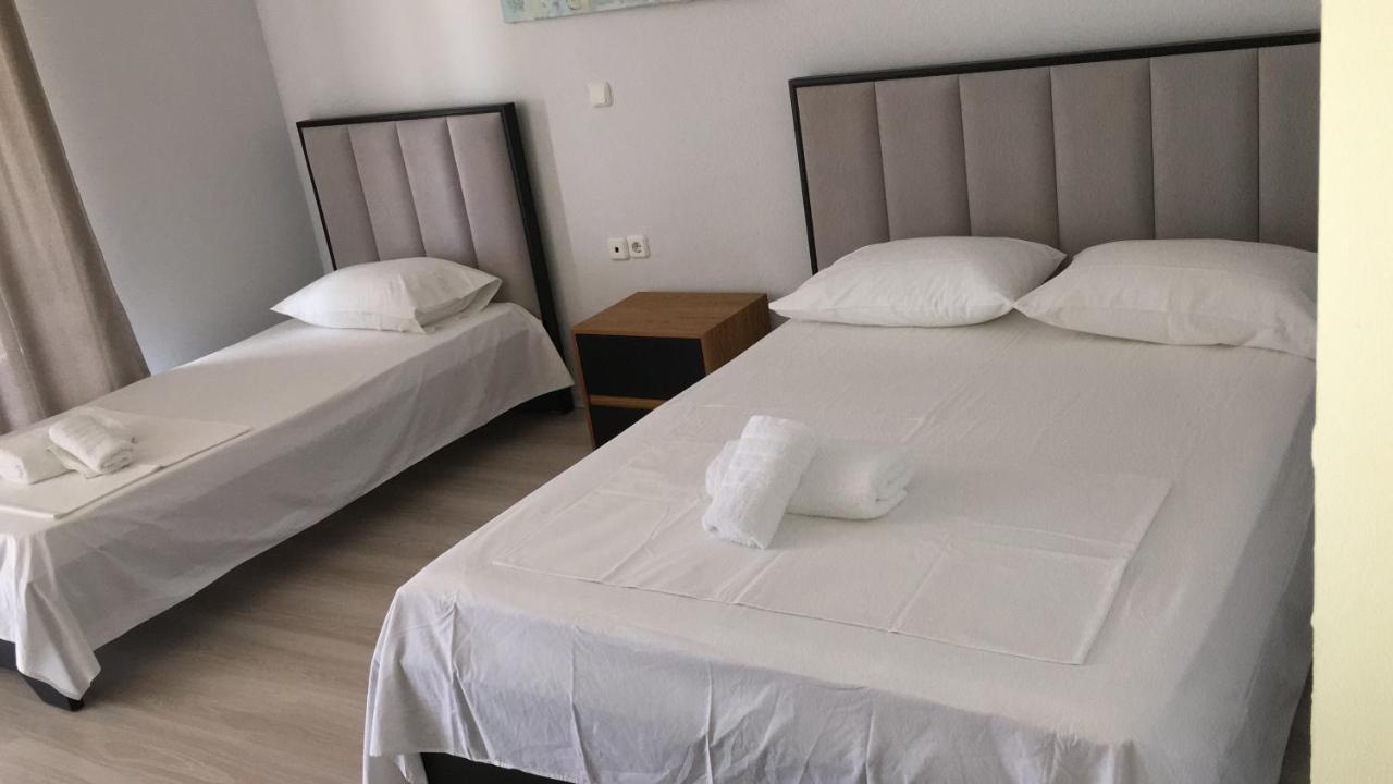 Irini Boutique Rooms!!! Himare Ngoại thất bức ảnh