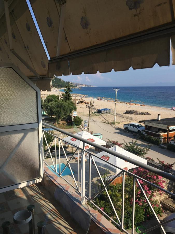Irini Boutique Rooms!!! Himare Ngoại thất bức ảnh