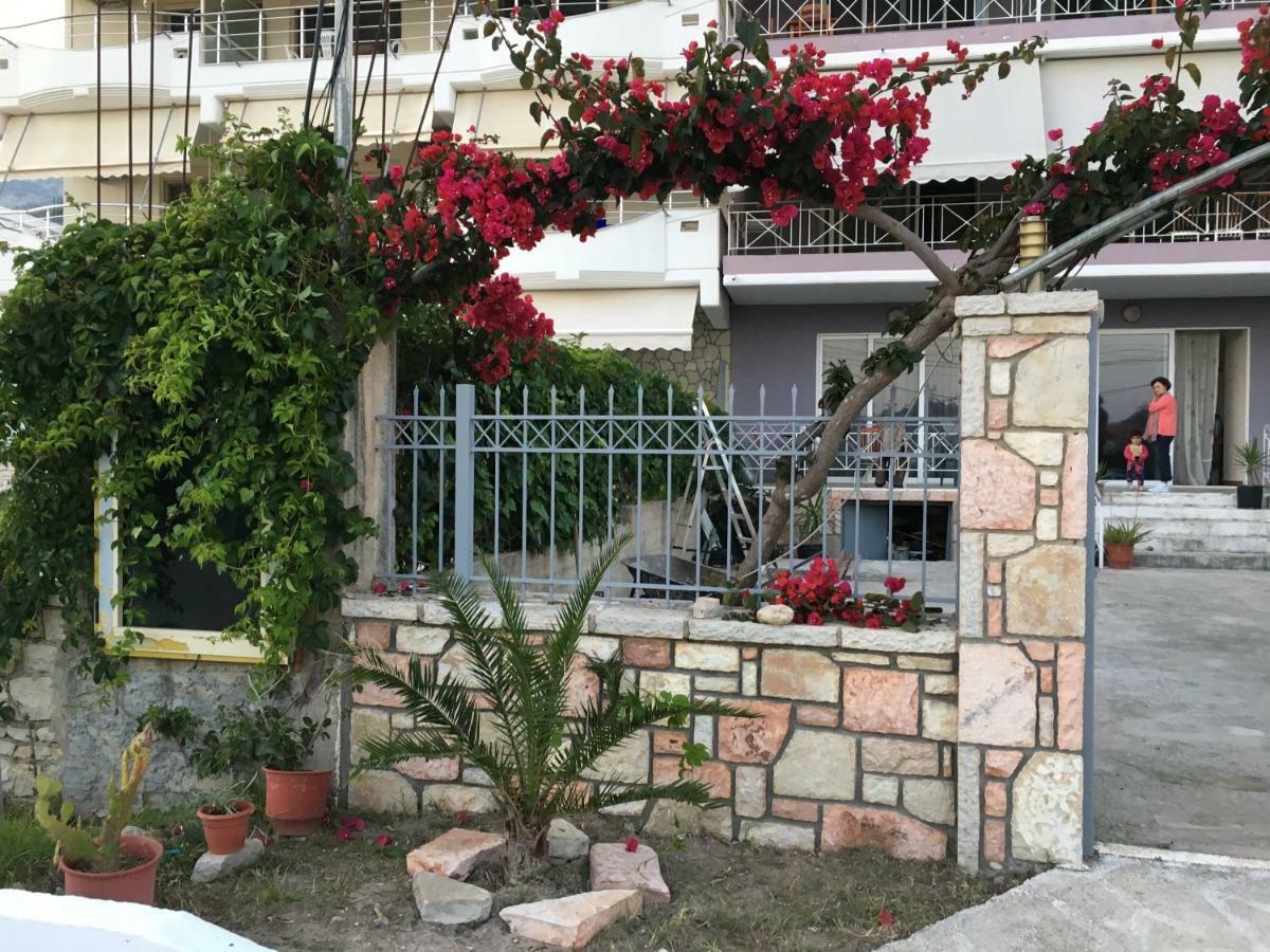 Irini Boutique Rooms!!! Himare Ngoại thất bức ảnh
